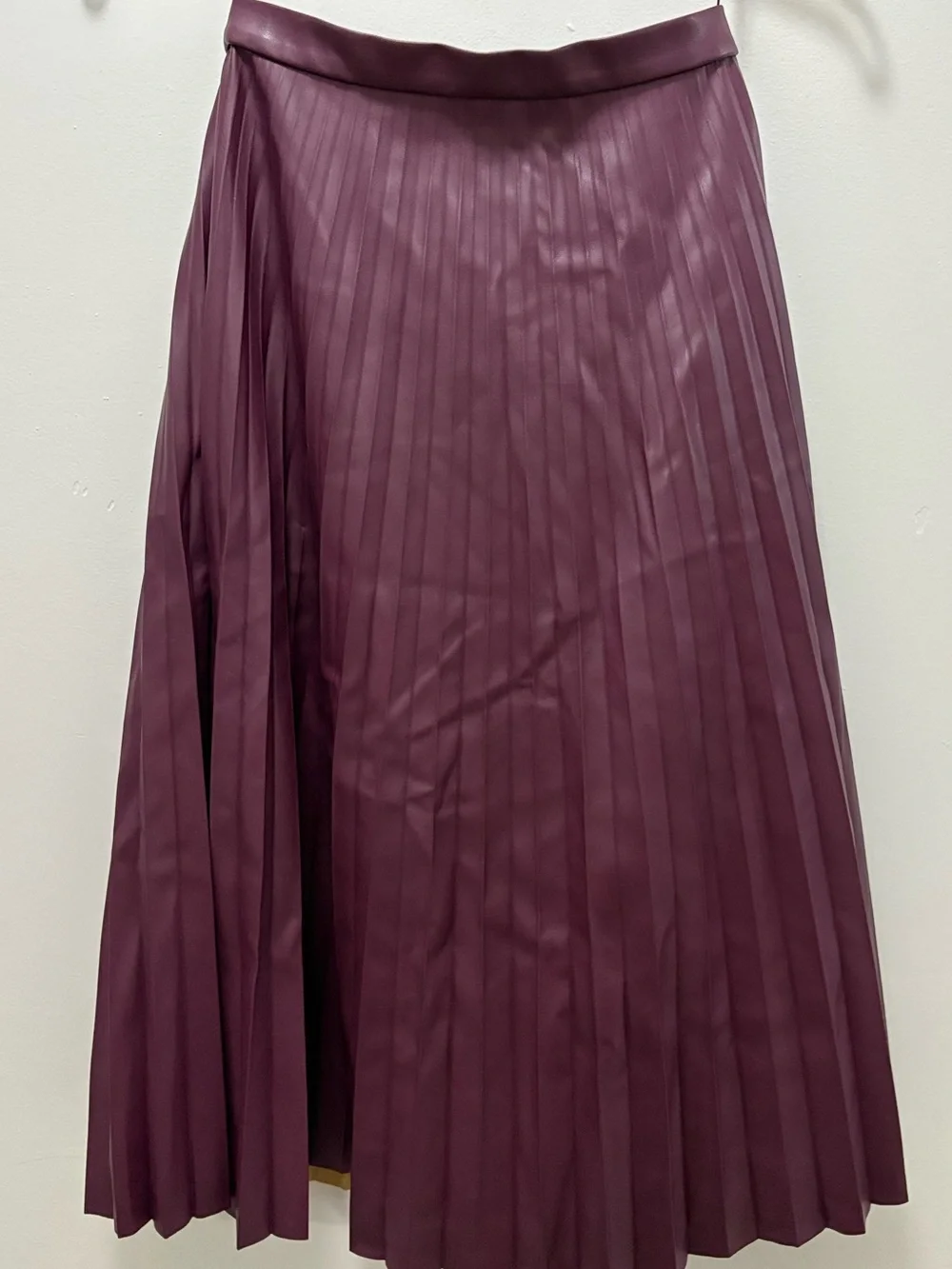 bagatelle Pleated Midi Skirt in Plum